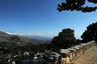 Le village de Kritsa en Crète. Belvédère sur la route de Katharo. Cliquer pour agrandir l'image.