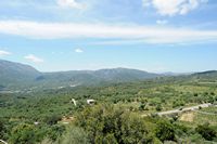 Le village de Malia en Crète. La basse vallée d'Avdou vue depuis Mochos. Cliquer pour agrandir l'image.