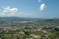 Pistes vues depuis le mont Filérimos. Cliquer pour agrandir l'image.