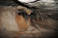 Le village de Milatos en Crète. Salle de la grotte. Cliquer pour agrandir l'image.