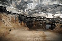 Le village de Milatos en Crète. La chapelle Saint-Thomas de la grotte de Milatos. Cliquer pour agrandir l'image.