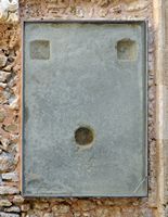 Le village de Palékastro en Crète. Inscription de l'Arbitage des Magnésiens du monastère du Toplou. Cliquer pour agrandir l'image.