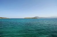 La presqu’île de l’Akrotiri en Crète. L'îlot de Palaiosouda et le cap Drapano vus depuis Marathi . Cliquer pour agrandir l'image.