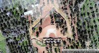 La cité antique d'Aptera en Crète. Vue aérienne du théâtre antique d'Aptera. Cliquer pour agrandir l'image.