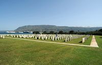 Le village de Souda en Crète. Le cimetère militaire du Commonwealth. Cliquer pour agrandir l'image.