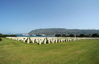 Le village de Souda en Crète. Le cimetère militaire du Commonwealth. Cliquer pour agrandir l'image.