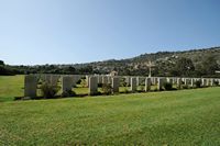 Le village de Souda en Crète. Le cimetère militaire du Commonwealth. Cliquer pour agrandir l'image.