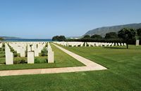 Le village de Souda en Crète. Le cimetère militaire du Commonwealth. Cliquer pour agrandir l'image.