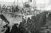 Le village de Souda en Crète. Débarquement des Britanniques et Anzac à Souda. Cliquer pour agrandir l'image.