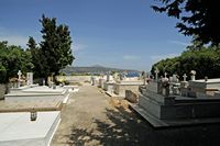 Le village de Souda en Crète. Le cimetière de Kalami. Cliquer pour agrandir l'image.