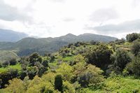 Le village de Thronos en Crète. La vallée d'Amari vue depuis Thronos. Cliquer pour agrandir l'image.