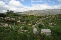Le village de Thronos en Crète. Le bâtiment 3 du site archéologique de Syvritos. Cliquer pour agrandir l'image.