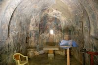 Le village de Thronos en Crète. L'église Saint-Jean l'Évangéliste à Kalogeros (auteur Giannis Velegrakis). Cliquer pour agrandir l'image.