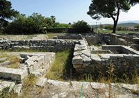 Le village de Tylissos en Crète. Puits de lumière (salle 15) de la villa minoenne C. Cliquer pour agrandir l'image.