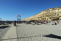 Le village de Tympaki en Crète. La plage de Matala. Cliquer pour agrandir l'image.