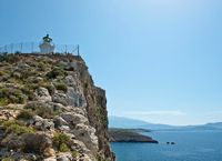 Le village de Souda en Crète. Le phare du cap Drapano (auteur Y. Skoulas - GNTO). Cliquer pour agrandir l'image.
