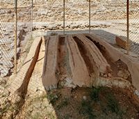 Le village de Zakros en Crète. L'atelier de fonderie de bronze du palais de Zakros (auteur Olaf Tausch). Cliquer pour agrandir l'image.