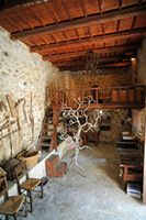 Le village de Zaros en Crète. Le vieux moulin. Cliquer pour agrandir l'image.