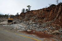 Le village de Zoniana en Crète. Calcaire en plaquettes près de Zoniana. Cliquer pour agrandir l'image.