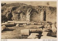 Le site archéologique de Gortyne en Crète. Les ruines du temple d'Apollon pythien (auteur Frédéric Boissonnas, 1919)). Cliquer pour agrandir l'image.