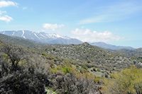 La ville d’Anogia en Crète. Les métaflyschs d'Agia Marina. Cliquer pour agrandir l'image.