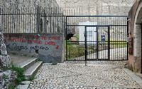 La nouvelle forteresse de la ville de Corfou. Entrée des visiteurs (auteur Jean Housen). Cliquer pour agrandir l'image.