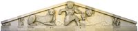 Le sud de la vieille ville de Corfou. Fronton occidental du temple d'Artémis au musée archéologique (auteur Dr. K.). Cliquer pour agrandir l'image.