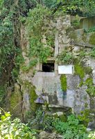 La presqu’île de Kanóni à Corfou. La source de Kardaki. Cliquer pour agrandir l'image.