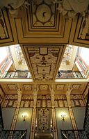 L’Achilleion, le palais de Sissi à Corfou. Le grand escalier. Cliquer pour agrandir l'image.