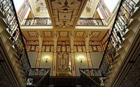 L’Achilleion, le palais de Sissi à Corfou. Le grand escalier. Cliquer pour agrandir l'image.