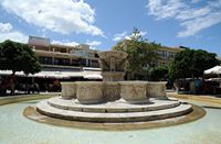 L'est de la ville d’Héraklion en Crète. La fontaine de Morosini. Cliquer pour agrandir l'image.