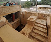 Le palais de Cnossos à Héraklion en Crète. Le puits de lumière des appartements royaux. Cliquer pour agrandir l'image.