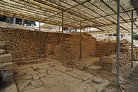 Le palais de Cnossos à Héraklion en Crète. Sanctuaire des haches bipennes. Cliquer pour agrandir l'image.