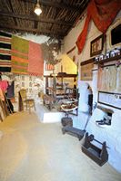 La ville d’Hersonissos en Crète. Atelier de tissage de l'écomusée Lychnostatis. Cliquer pour agrandir l'image.