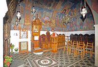 La côte nord de la commune d’Iérapétra en Crète. Le monastère de Moni Fanéroméni. Cliquer pour agrandir l'image.