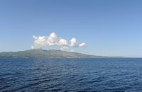 La ville de Kassiopi sur l’île de Corfou. La côte nord-est près de Kassiopi. Cliquer pour agrandir l'image.