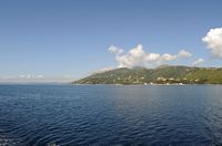 La ville de Kassiopi sur l’île de Corfou. La côte près de Kassiopi. Cliquer pour agrandir l'image.