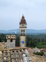 La ville de Kokkini sur l’île de Corfou. L'église Saint-Nicolas de Sinaradès (auteur Kritsolina). Cliquer pour agrandir l'image.