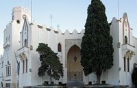 La ville italienne de Cos. La capitainerie du port de Kos. Cliquer pour agrandir l'image.