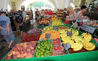 La ville de Kos sur l’île de Kos. Le marché municipal couvert de Kos. Cliquer pour agrandir l'image.