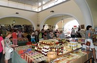 La ville de Kos sur l’île de Kos. Le marché municipal couvert de Kos. Cliquer pour agrandir l'image.
