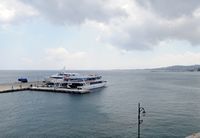 La ville de Kos sur l’île de Kos. Le terminal des ferries vu depuis le château de Neratzia. Cliquer pour agrandir l'image.