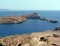 Vue depuis l'acropole de Lindos à Rhodes. Cliquer pour agrandir l'image.