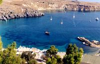 Vue sur le golfe de Lindos à Rhodes. Cliquer pour agrandir l'image.