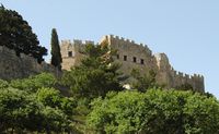 Remparts de Lindos à Rhodes. Cliquer pour agrandir l'image.