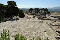Le palais de Phaistos en Crète. La cour supérieure du palais. Cliquer pour agrandir l'image.