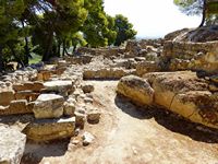 Le palais de Phaistos en Crète. La salle des archives du nord-est (auteur Olaf Tausch). Cliquer pour agrandir l'image.