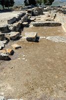 Le palais de Phaistos en Crète. La cour de l'est. Cliquer pour agrandir l'image.