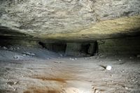 La ville de Mirès en Crète. La petite grotte en labyrinthe de Roufas. Cliquer pour agrandir l'image.