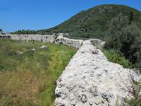 La ville de Moraïtika sur l’île de Corfou. Le château de Gardiki (auteur Kritsolina). Cliquer pour agrandir l'image.